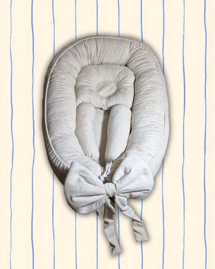 Light Cream Boucle Baby Nest