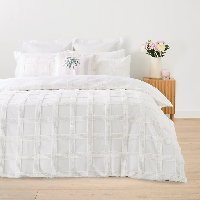 Checkered Tufted Set in White