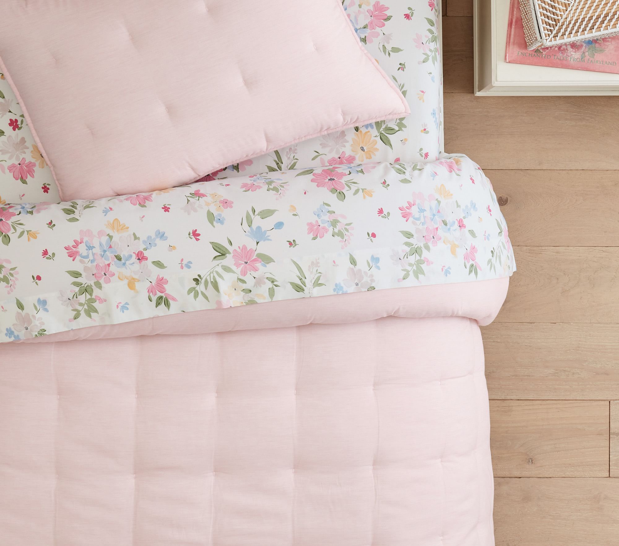 Pottery Barn Kids Blush Baby Quilt Pottery Barn Kids- Laney Floral